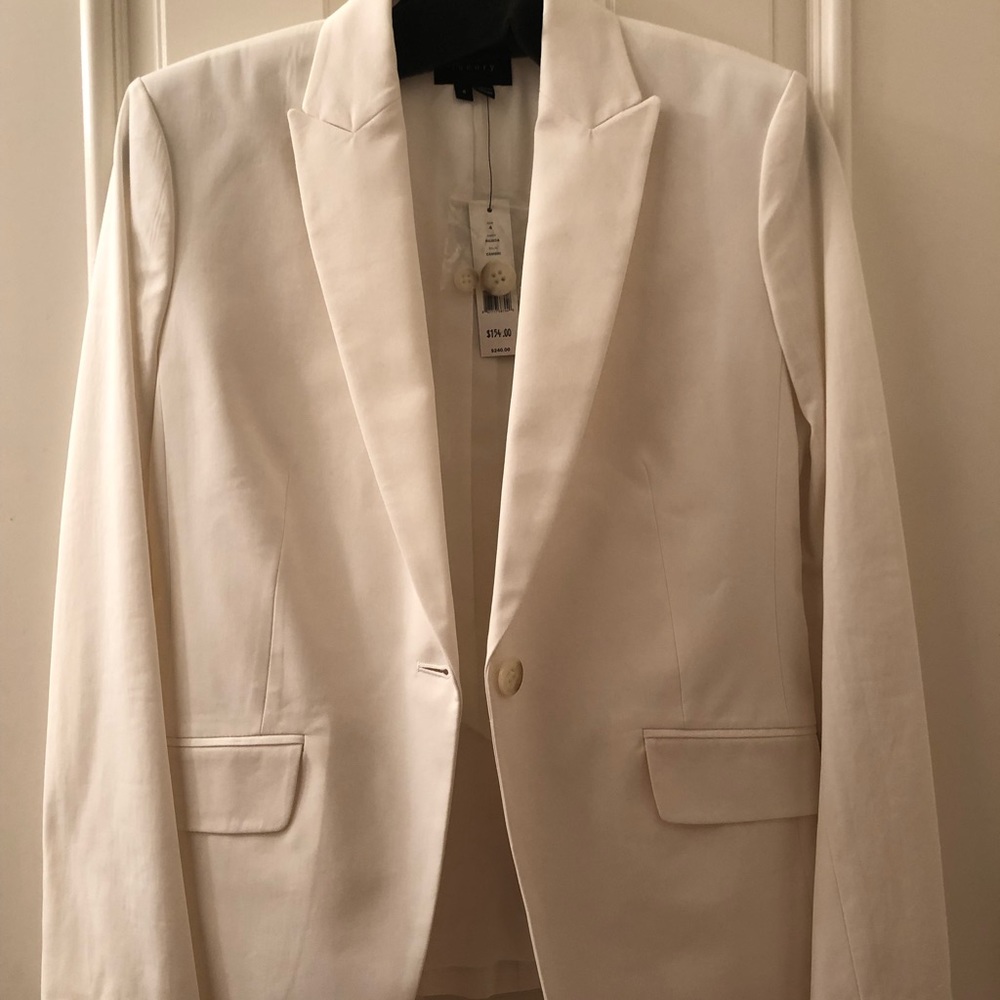 Theory suit